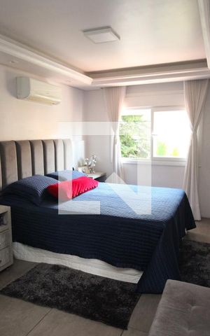 Casa à venda com 200m², 3 quartos e 3 vagasSuíte 1