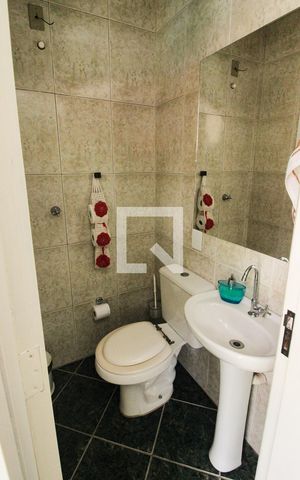 Casa à venda com 200m², 3 quartos e 3 vagasBanheiro de serviço