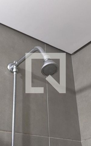 Studio para alugar com 27m², 1 quarto e sem vaga Studio para alugar com 27m², 1 quarto e sem vagaDetalhe do banheiro