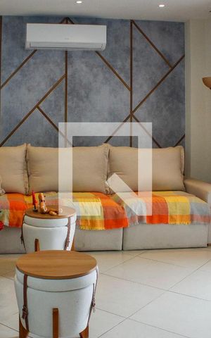 Apartamento à venda com 210m², 3 quartos e 3 vagas Apartamento à venda com 210m², 3 quartos e 3 vagasSala