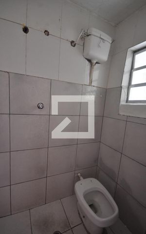 Casa para alugar com 30m², 1 quarto e sem vagaBanheiro