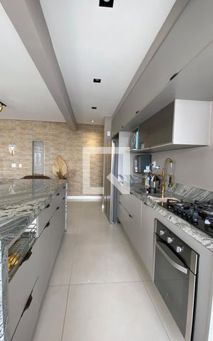 Apartamento à venda com 91m², 2 quartos e 2 vagasCozinha