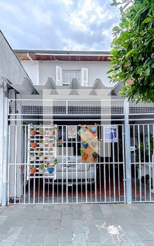 Casa à venda com 88m², 2 quartos e 1 vagaFachada