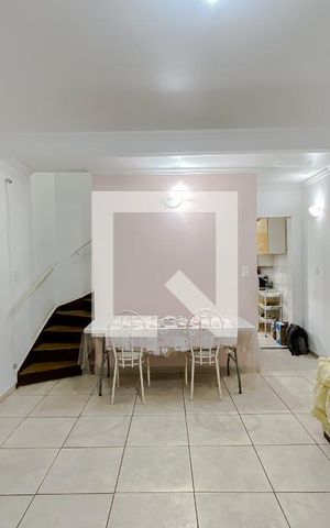 Casa à venda com 88m², 2 quartos e 1 vagaSala