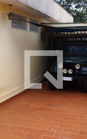 Casa à venda com 170m², 2 quartos e 4 vagasQuintal