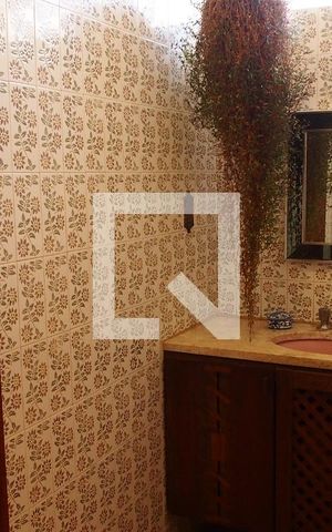 Casa à venda com 170m², 2 quartos e 4 vagasBanheiro/Lavabo