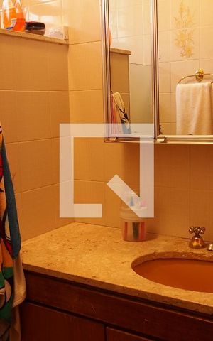Casa à venda com 170m², 2 quartos e 4 vagasBanheiro/Lavabo
