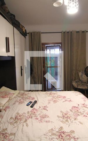 Casa à venda com 130m², 2 quartos e 2 vagasSuíte