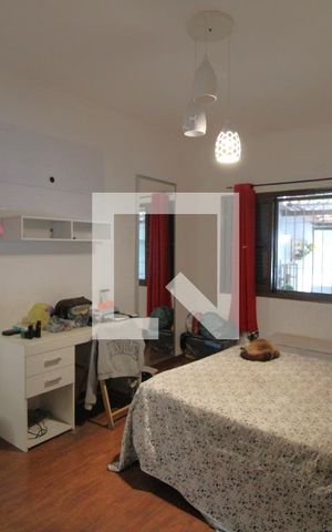 Casa à venda com 130m², 2 quartos e 2 vagasQuarto