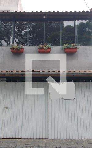 Casa à venda com 130m², 2 quartos e 2 vagasFachada