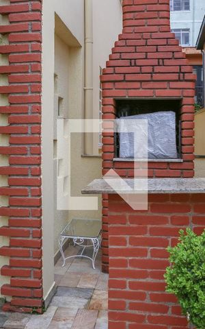 Casa à venda com 212m², 3 quartos e 2 vagas Casa à venda com 212m², 3 quartos e 2 vagasVaranda gourmet