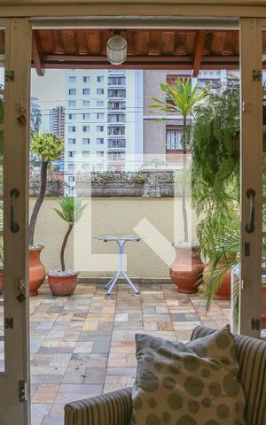 Casa à venda com 212m², 3 quartos e 2 vagas Casa à venda com 212m², 3 quartos e 2 vagasVista da Sala