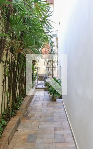 Casa à venda com 212m², 3 quartos e 2 vagas Casa à venda com 212m², 3 quartos e 2 vagasÁrea de Serviço e Quintal