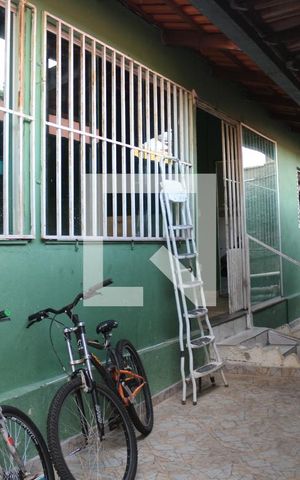 Casa à venda com 173m², 3 quartos e 2 vagasÁrea Externa