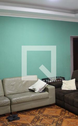 Casa à venda com 173m², 3 quartos e 2 vagasSala