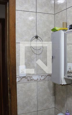 Casa à venda com 173m², 3 quartos e 2 vagasBanheiro