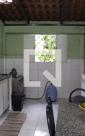 Casa à venda com 173m², 3 quartos e 2 vagasCozinha