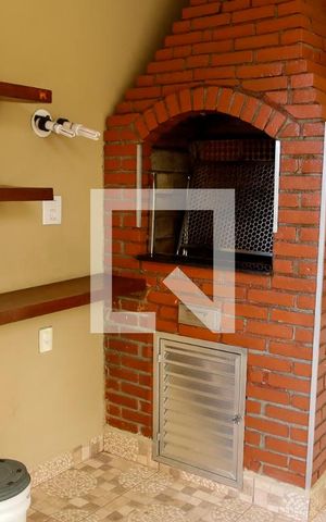 Casa à venda com 227m², 3 quartos e 4 vagas Casa à venda com 227m², 3 quartos e 4 vagasÁrea comum - Churrasqueira