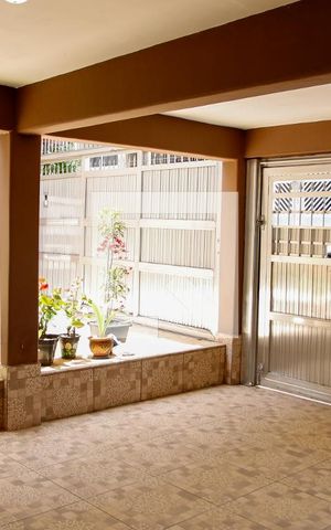 Casa à venda com 227m², 3 quartos e 4 vagas Casa à venda com 227m², 3 quartos e 4 vagasGaragem