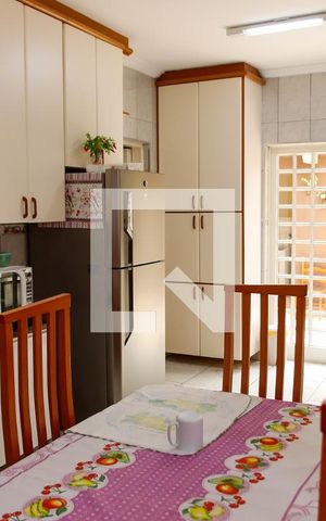 Casa à venda com 227m², 3 quartos e 4 vagas Casa à venda com 227m², 3 quartos e 4 vagasCozinha