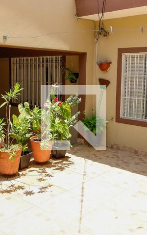 Casa à venda com 227m², 3 quartos e 4 vagas Casa à venda com 227m², 3 quartos e 4 vagasGaragem