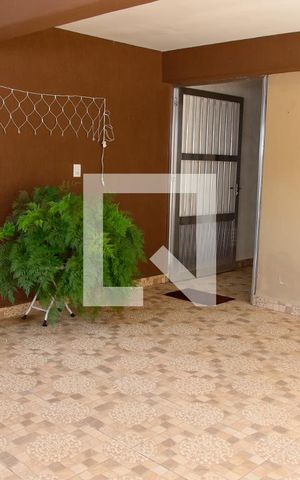 Casa à venda com 227m², 3 quartos e 4 vagas Casa à venda com 227m², 3 quartos e 4 vagasGaragem