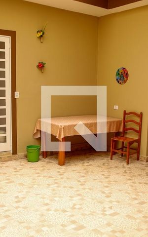 Casa à venda com 227m², 3 quartos e 4 vagas Casa à venda com 227m², 3 quartos e 4 vagasÁrea comum