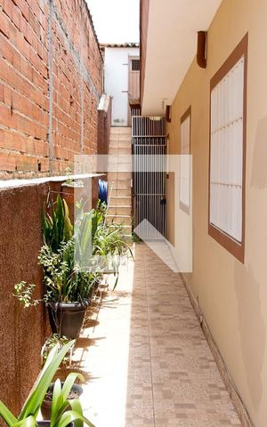Casa à venda com 227m², 3 quartos e 4 vagas Casa à venda com 227m², 3 quartos e 4 vagasCorredor