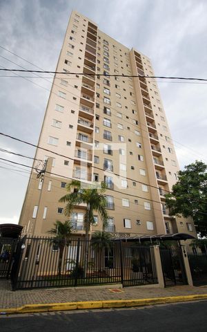 Apartamento para alugar com 56m², 2 quartos e 1 vaga Apartamento para alugar com 56m², 2 quartos e 1 vagaFachada