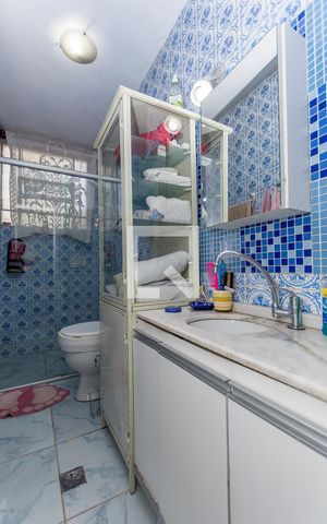 Apartamento à venda com 200m², 3 quartos e 4 vagas Apartamento à venda com 200m², 3 quartos e 4 vagasBanheiro da Suíte 2