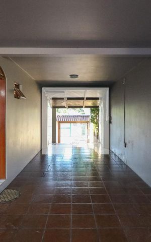 Casa à venda com 400m², 6 quartos e 10 vagas Casa à venda com 400m², 6 quartos e 10 vagasÁrea externa