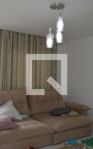 Casa à venda com 240m², 2 quartos e 2 vagasSala