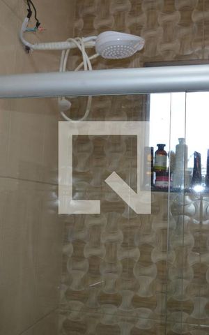Casa à venda com 240m², 2 quartos e 2 vagasBanheiro