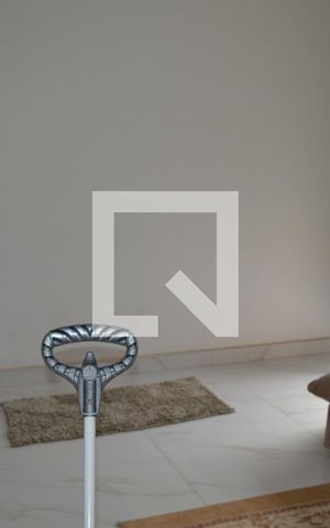 Casa à venda com 240m², 2 quartos e 2 vagasSala
