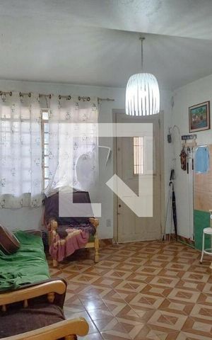Casa à venda com 103m², 2 quartos e sem vaga