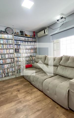 Casa para alugar com 240m², 4 quartos e 1 vaga Casa para alugar com 240m², 4 quartos e 1 vagaQuarto 4