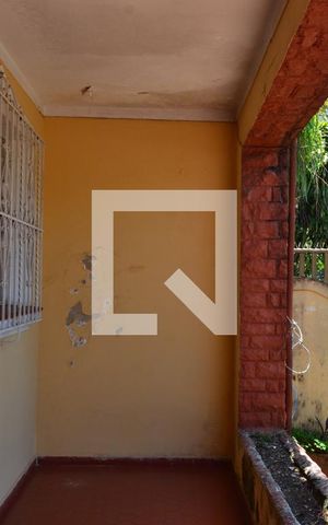 Casa à venda com 248m², 4 quartos e 2 vagasEntrada