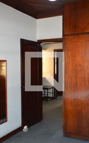 Casa à venda com 248m², 4 quartos e 2 vagasQuarto 3
