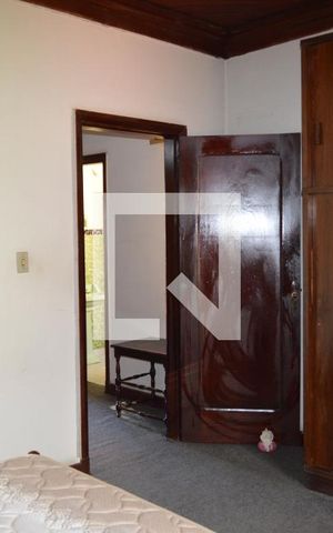 Casa à venda com 248m², 4 quartos e 2 vagasQuarto 2