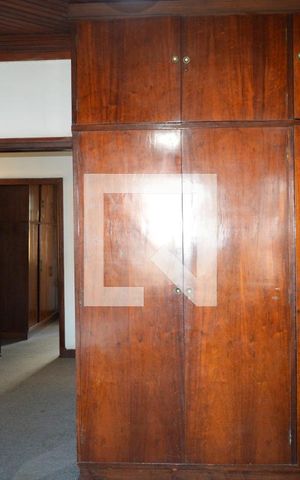 Casa à venda com 248m², 4 quartos e 2 vagasQuarto 3