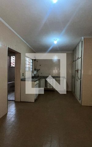 Casa à venda com 200m², 5 quartos e 2 vagasCozinha 3