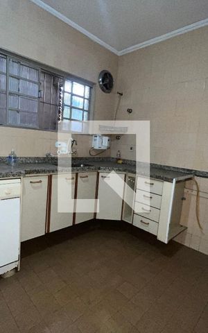 Casa à venda com 200m², 5 quartos e 2 vagasCozinha 3