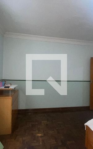 Casa à venda com 200m², 5 quartos e 2 vagasSuite