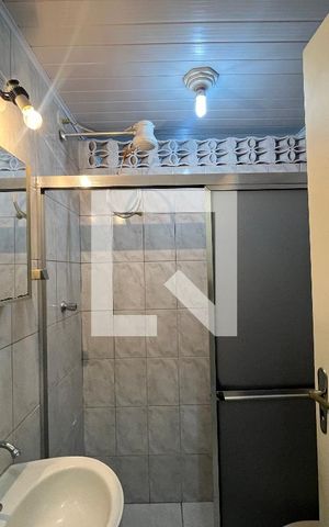 Casa à venda com 200m², 5 quartos e 2 vagasBanheiro 2