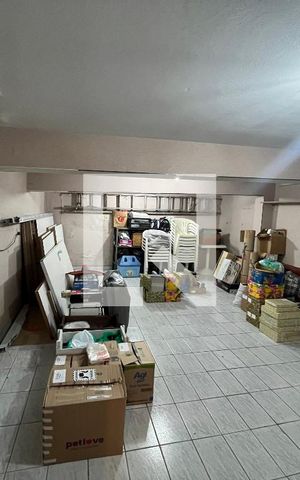Casa à venda com 200m², 5 quartos e 2 vagasPorão 