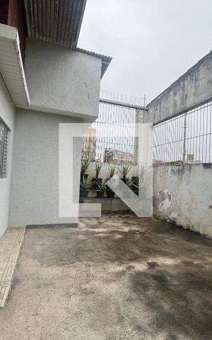 Casa à venda com 200m², 5 quartos e 2 vagasÁrea de Serviço 1