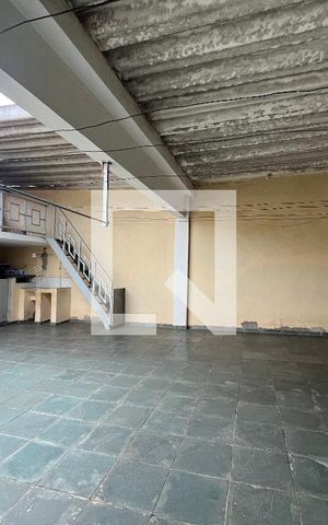 Casa à venda com 200m², 5 quartos e 2 vagasÁrea de Serviço 2