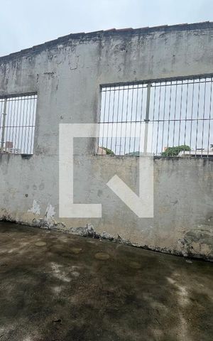 Casa à venda com 200m², 5 quartos e 2 vagasÁrea de Serviço 1