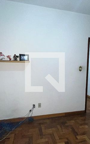 Casa à venda com 200m², 5 quartos e 2 vagasQuarto 5
