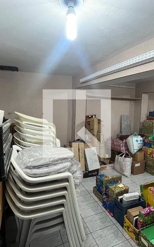Casa à venda com 200m², 5 quartos e 2 vagasPorão 